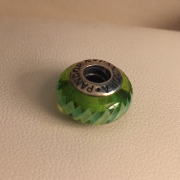 Green and white glass Pandora charm - Picture 2 of 2